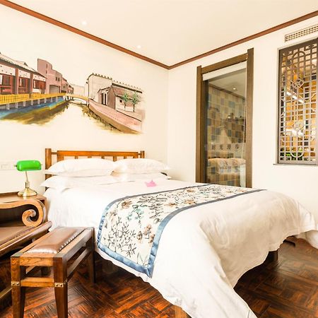 Nostalgia Hotel Near Tianjin Polar Ocean Word- Tianjin Fonte Joy World, 10 Minutes Drive Away From Tianjin Tanggu High-Speed Railway Station, Free Ice-Cream, Mineral Water, Snacks And Laundry Service, English Communication Well Bagian luar foto