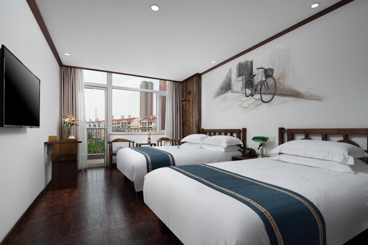 Nostalgia Hotel Near Tianjin Polar Ocean Word- Tianjin Fonte Joy World, 10 Minutes Drive Away From Tianjin Tanggu High-Speed Railway Station, Free Ice-Cream, Mineral Water, Snacks And Laundry Service, English Communication Well Bagian luar foto
