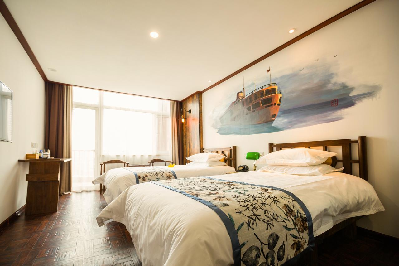 Nostalgia Hotel Near Tianjin Polar Ocean Word- Tianjin Fonte Joy World, 10 Minutes Drive Away From Tianjin Tanggu High-Speed Railway Station, Free Ice-Cream, Mineral Water, Snacks And Laundry Service, English Communication Well Bagian luar foto