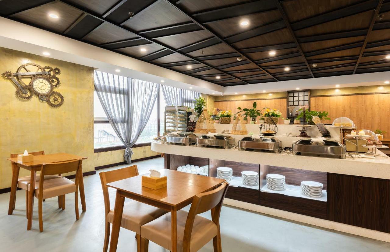 Nostalgia Hotel Near Tianjin Polar Ocean Word- Tianjin Fonte Joy World, 10 Minutes Drive Away From Tianjin Tanggu High-Speed Railway Station, Free Ice-Cream, Mineral Water, Snacks And Laundry Service, English Communication Well Bagian luar foto