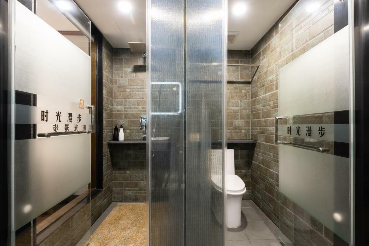 Nostalgia Hotel Near Tianjin Polar Ocean Word- Tianjin Fonte Joy World, 10 Minutes Drive Away From Tianjin Tanggu High-Speed Railway Station, Free Ice-Cream, Mineral Water, Snacks And Laundry Service, English Communication Well Bagian luar foto