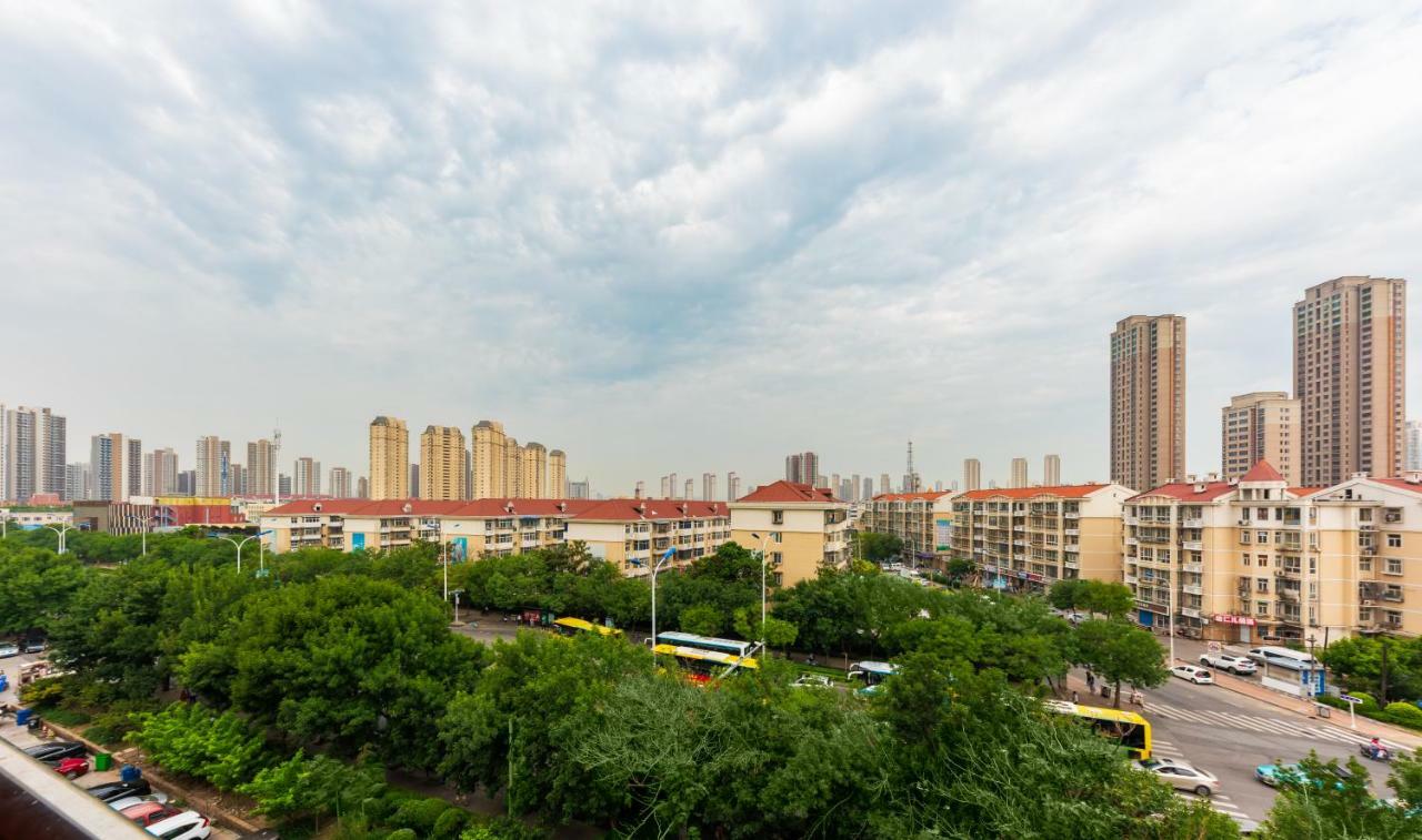 Nostalgia Hotel Near Tianjin Polar Ocean Word- Tianjin Fonte Joy World, 10 Minutes Drive Away From Tianjin Tanggu High-Speed Railway Station, Free Ice-Cream, Mineral Water, Snacks And Laundry Service, English Communication Well Bagian luar foto